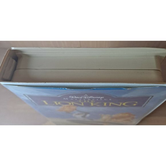 Disney The Lion King 1 and 2 VHS Movies Clamshells Lot of Two - Picture 5 of 11